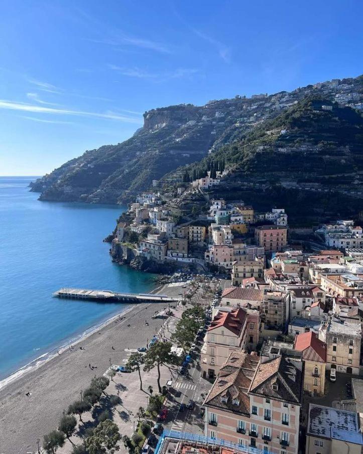 Casa Vacanze Freeholiday House Minori Bagian luar foto