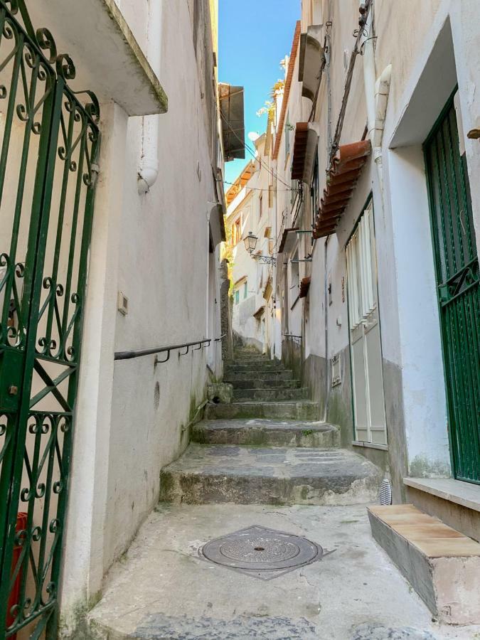 Casa Vacanze Freeholiday House Minori Bagian luar foto