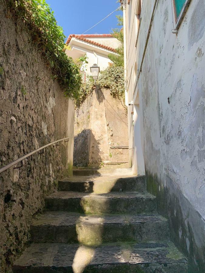 Casa Vacanze Freeholiday House Minori Bagian luar foto
