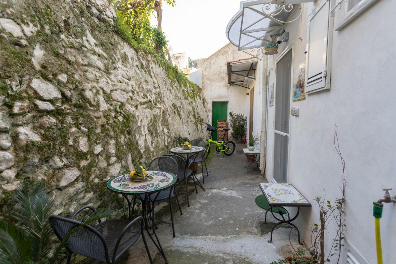 Casa Vacanze Freeholiday House Minori Bagian luar foto