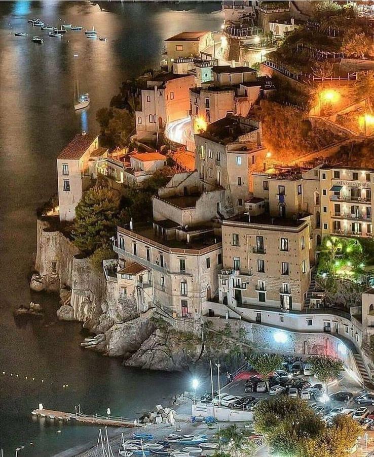Casa Vacanze Freeholiday House Minori Bagian luar foto