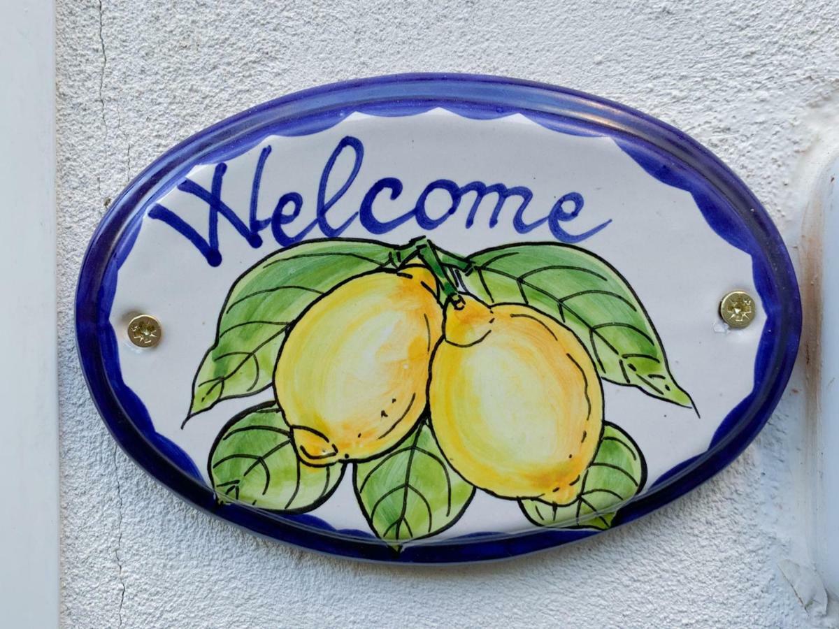 Casa Vacanze Freeholiday House Minori Bagian luar foto